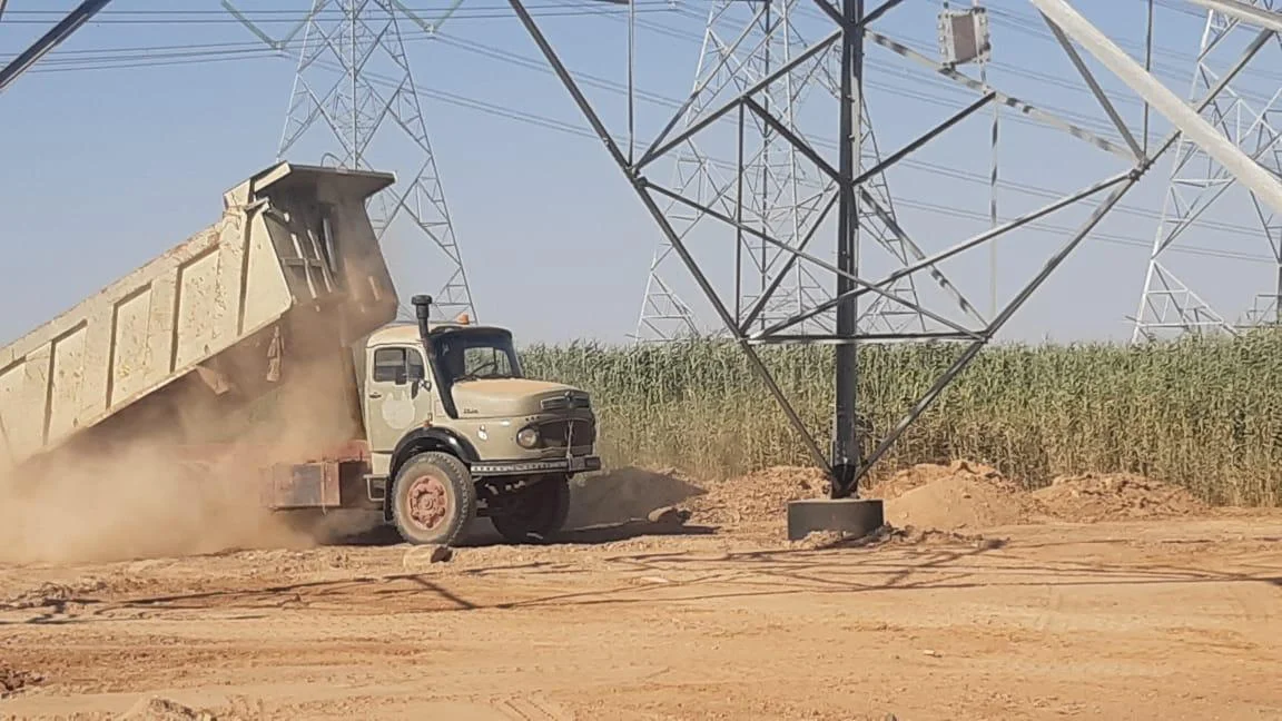 أعمال نقل وردم بالموقع
